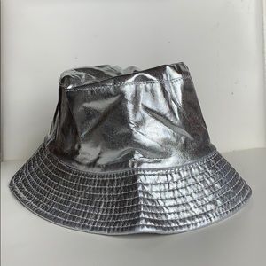 Reflective bucket hat